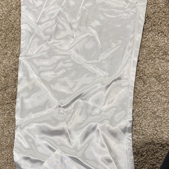 Ekouaer Long Sleeve White Satin Bridal Wedding 2 piece Pajamas Size S (Top NWT!) - Picture 6 of 7